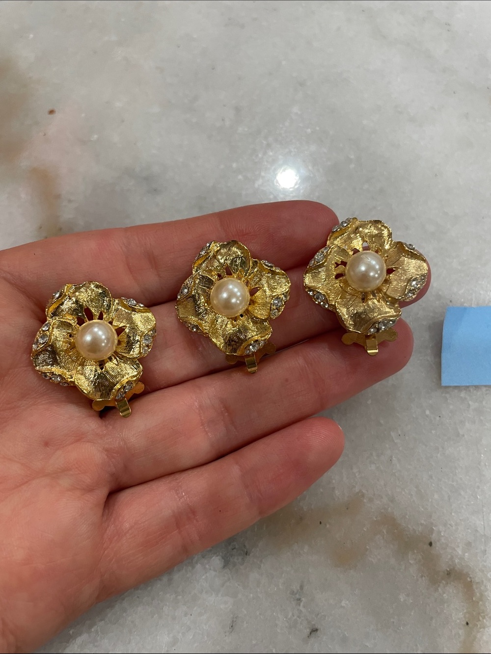 Gold Flower Pearl Clip-On Earrings - Classic Women's Jewelry
